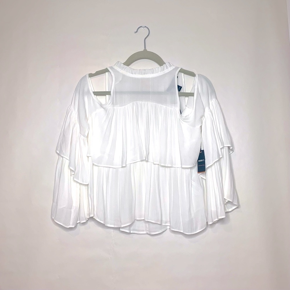 ✨NWT✨FOREVER 21 WovenIvory ColdShoulder Ruffle Top